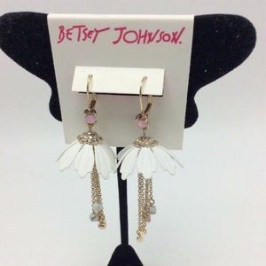 Betsey Johnson flower chain drop earrings